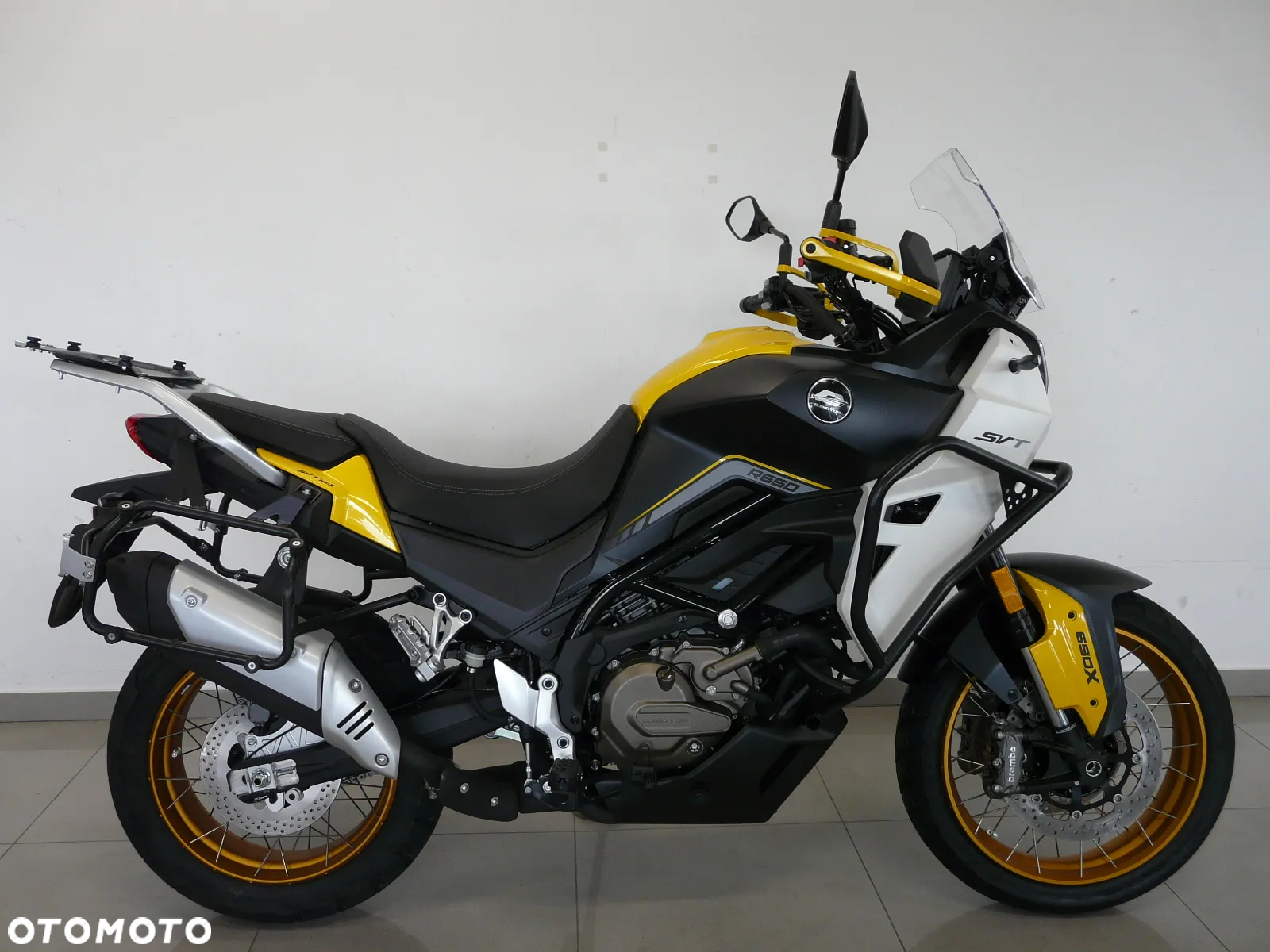 QJMOTOR SVT 650X - 3