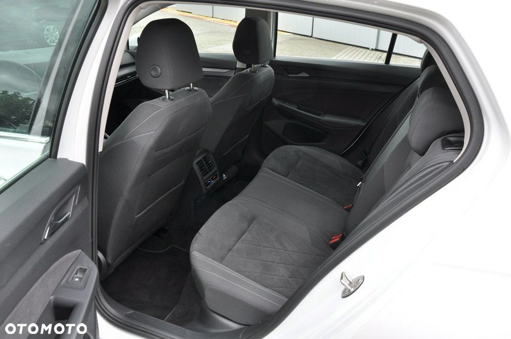 Volkswagen Golf - 26