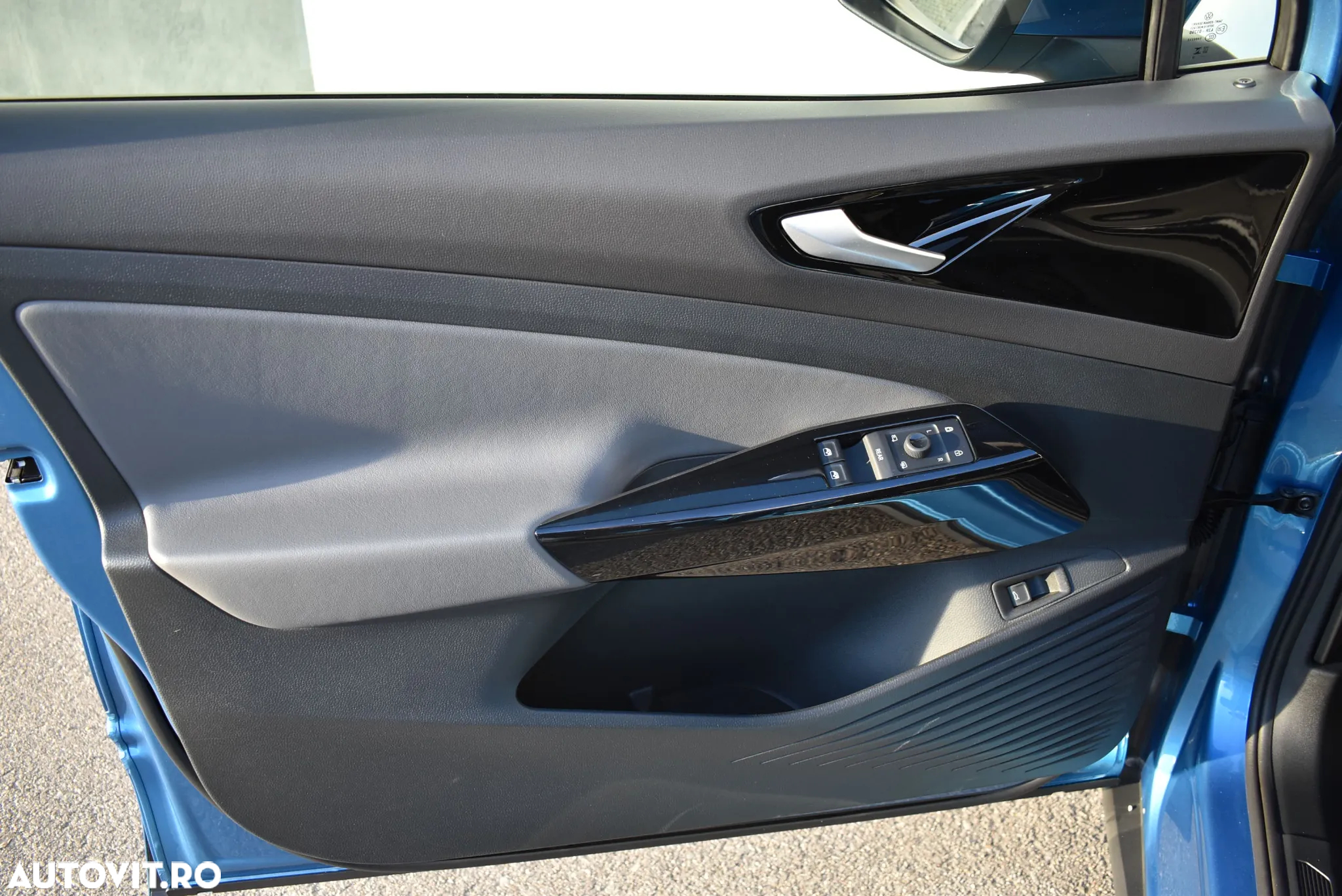 Volkswagen ID.5 77 kWh Pro Advanced - 9