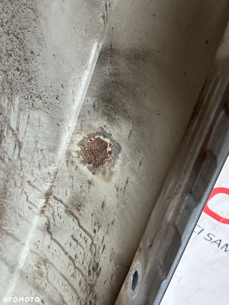 BŁOTNIK PRZEDNI PRAWY AUDI A4 B7 - 6