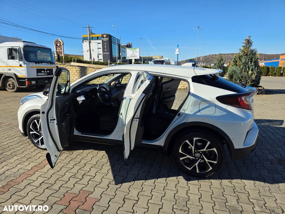 Toyota C-HR Hybrid Team Deutschland - 13