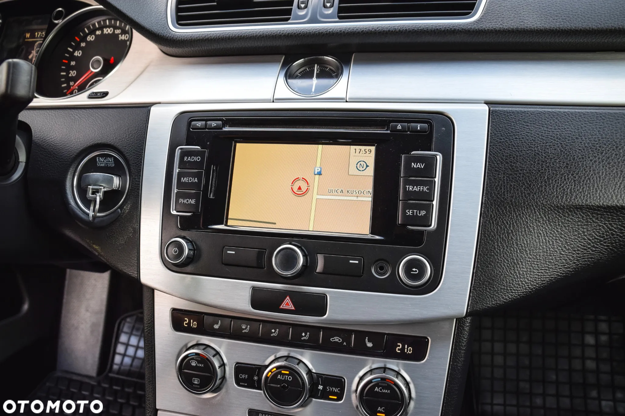 Volkswagen Passat 2.0 TDI Highline DSG - 33