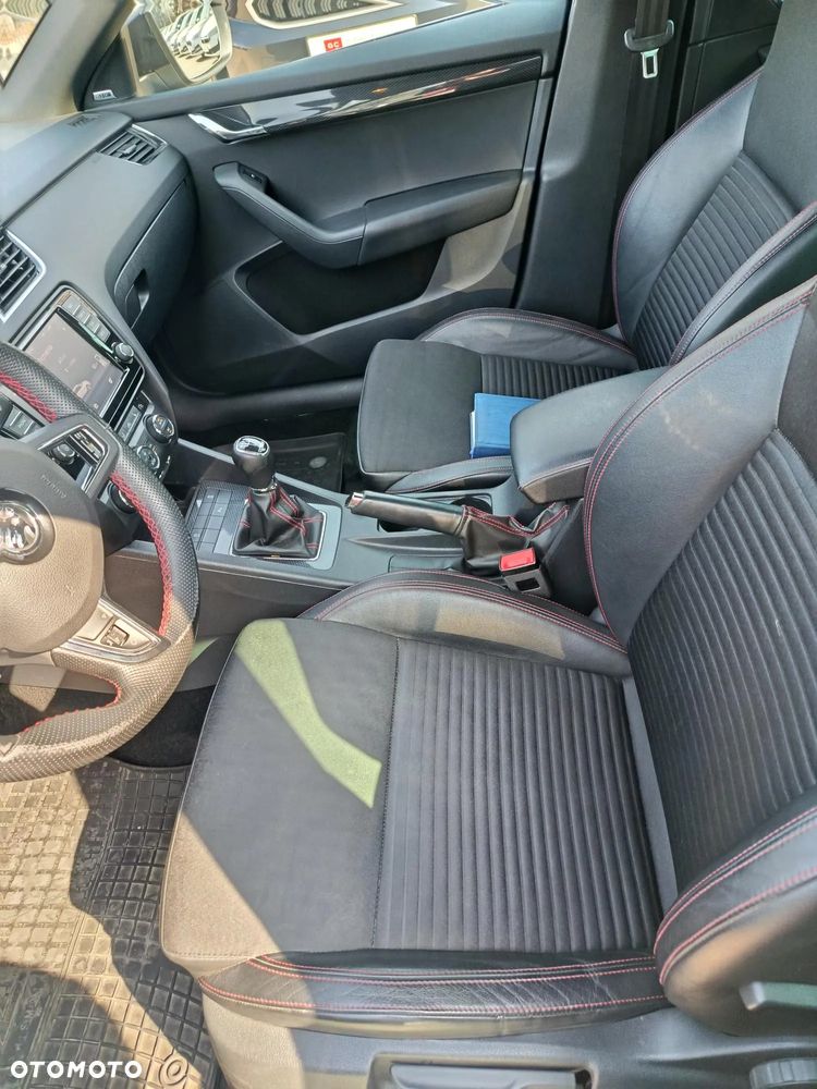 Skoda Octavia 2.0 TDI RS - 14