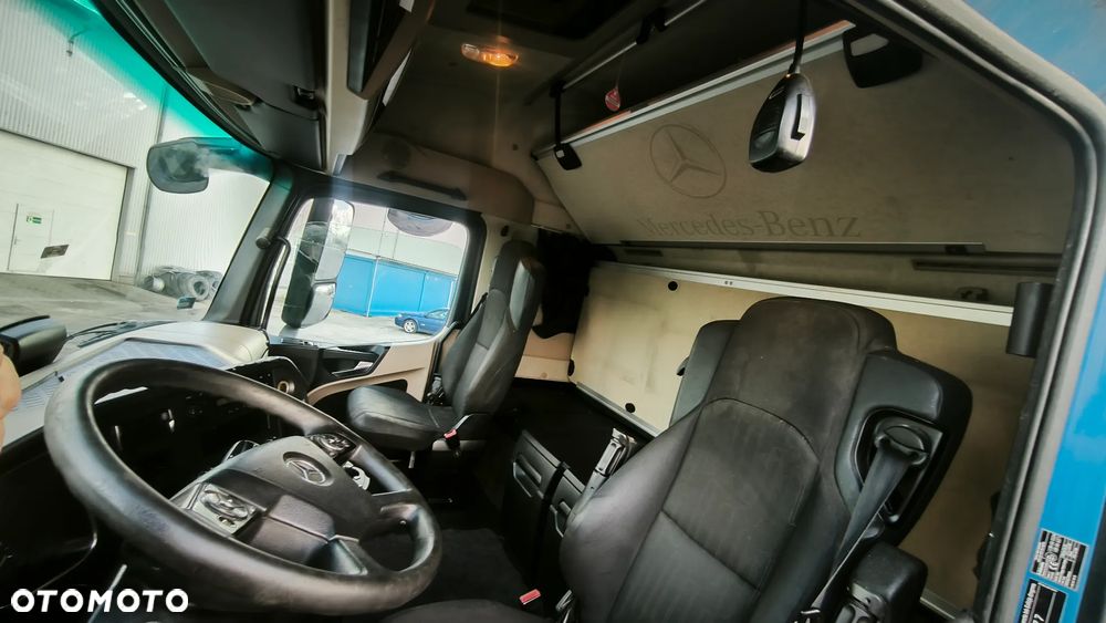 Mercedes-Benz ACTROS - 5