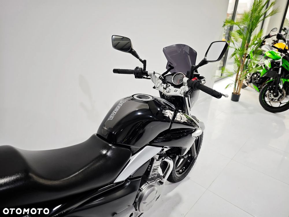 Suzuki GW 250 - 10