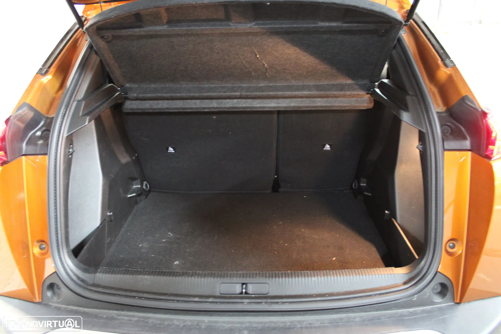 Peugeot 2008 1.2 PureTech Active Pack - 22