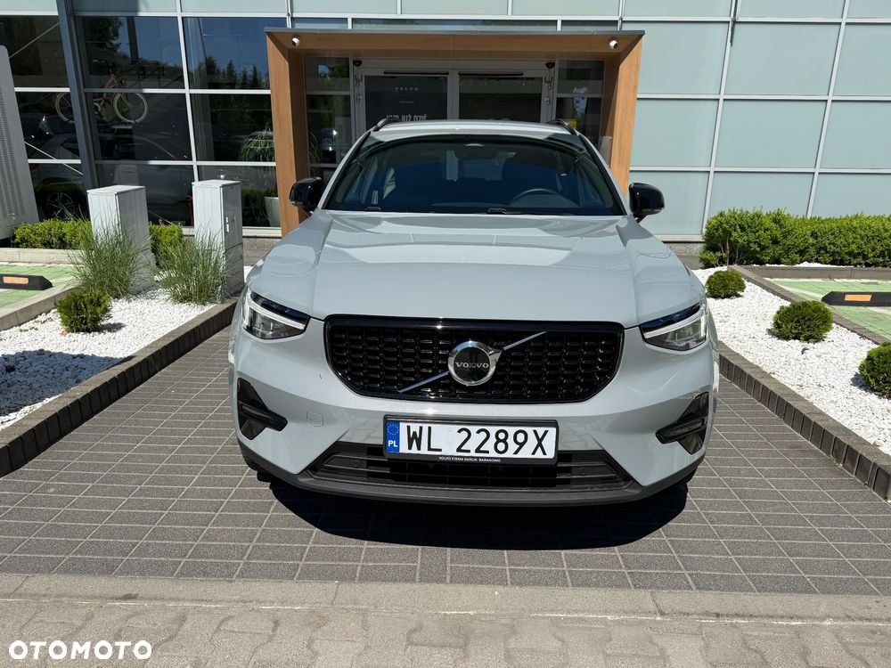 Volvo XC 40 B3 Plus Dark - 2