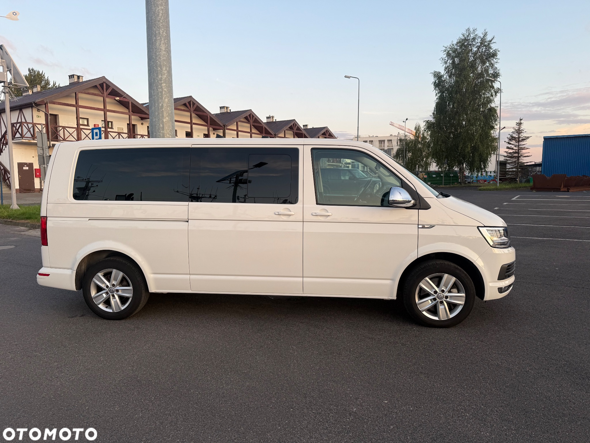 Volkswagen Caravelle 2.0 BiTDI L2 Highline 4Motion DSG - 13