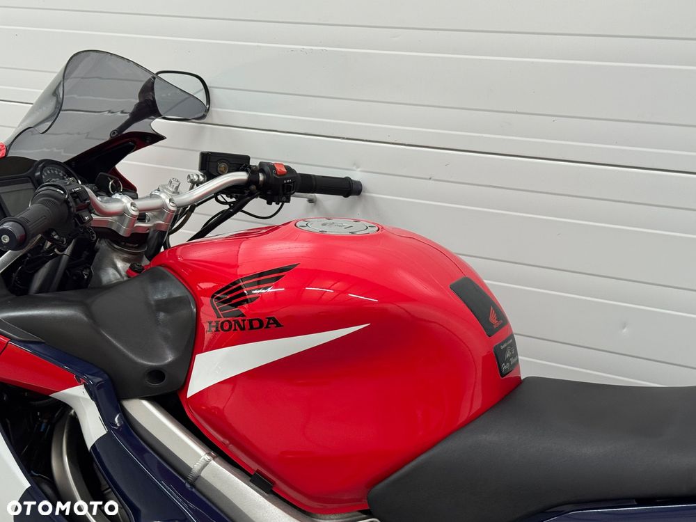 Honda CBR - 16