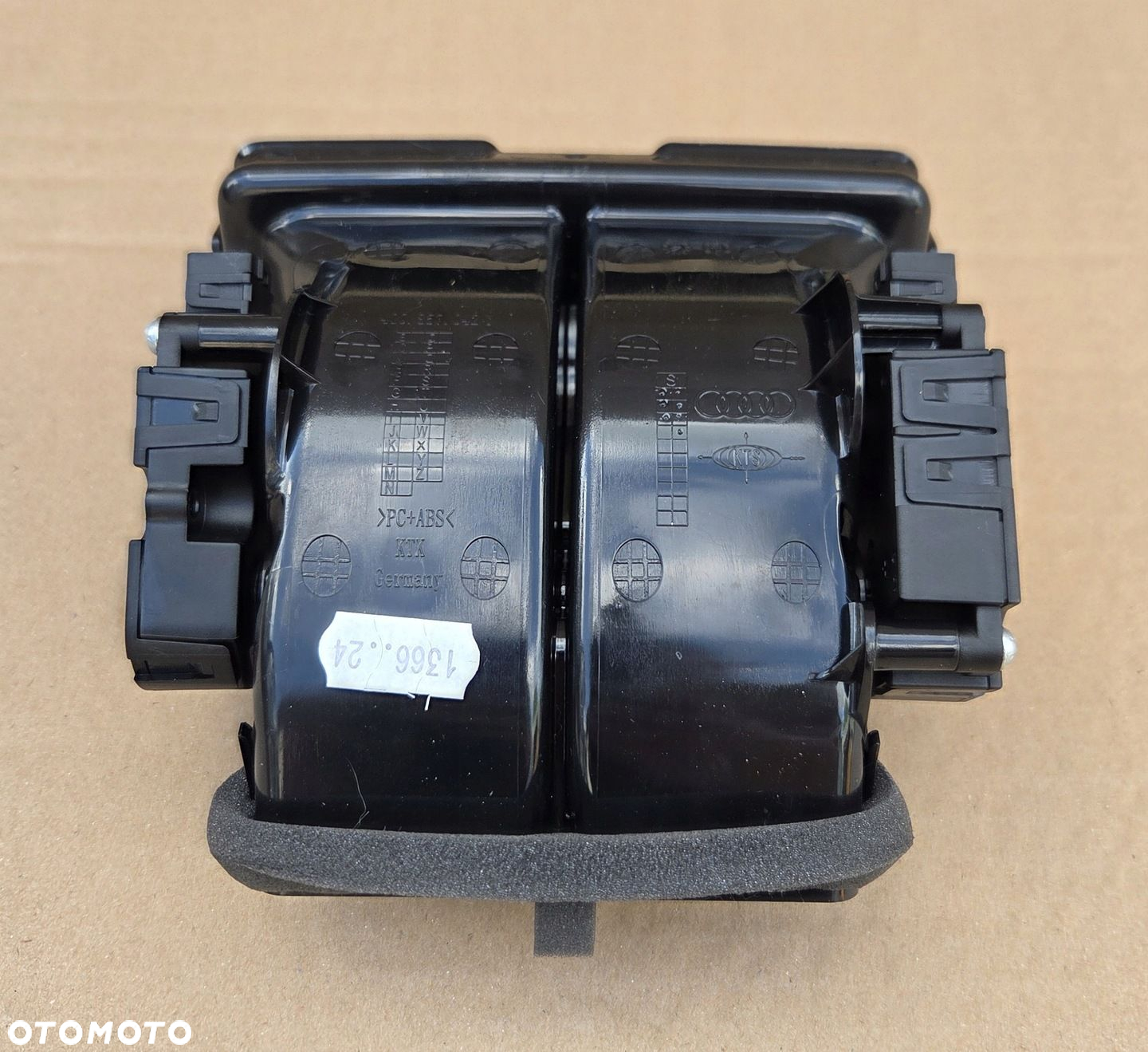 AUDI OE A7 S7 RS7 A6 S6 RS6 C7 KANAŁ NAWIEWU TYŁ TYLNY 4G0857042D - 2