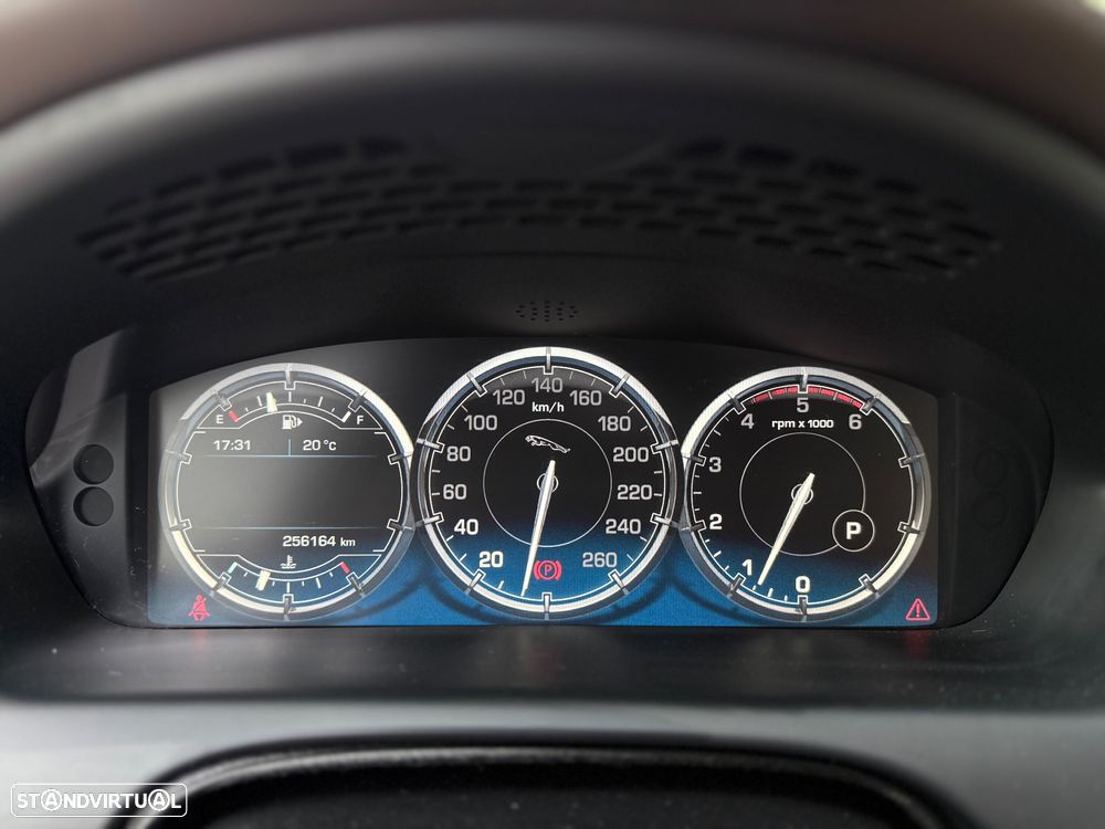 Jaguar XJ 3.0 D V6 Premium Luxury - 23