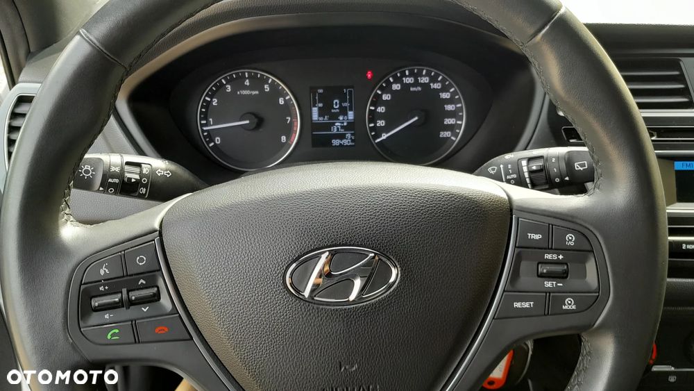 Hyundai i20 - 8