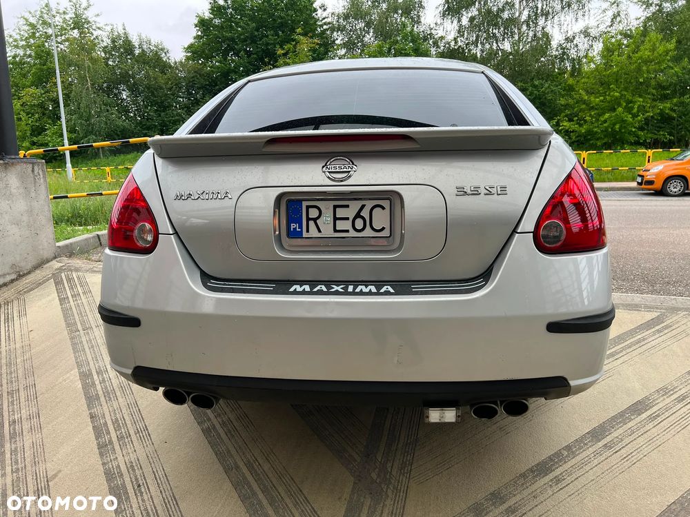 Nissan Maxima 3.5 SE - 23