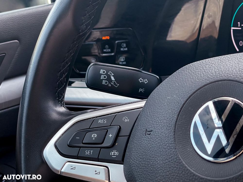 Volkswagen Golf 2.0 TDI SCR Life - 20