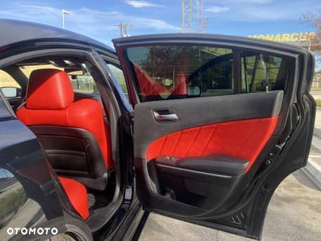 Dodge Charger 6.4 Scat Pack - 17