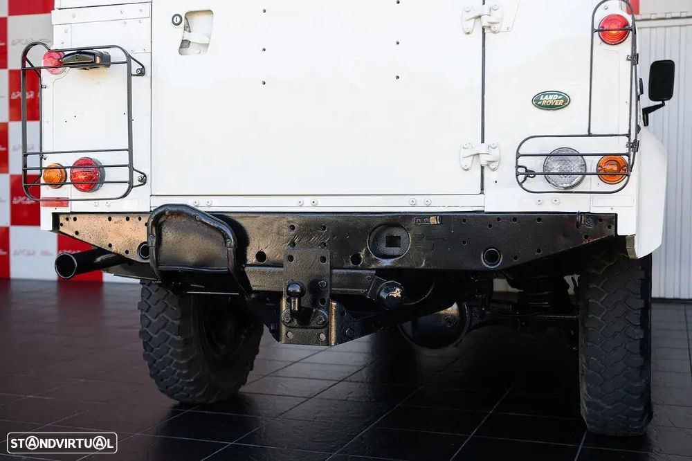 Land Rover Defender 90 2.5 Td5 E - 24