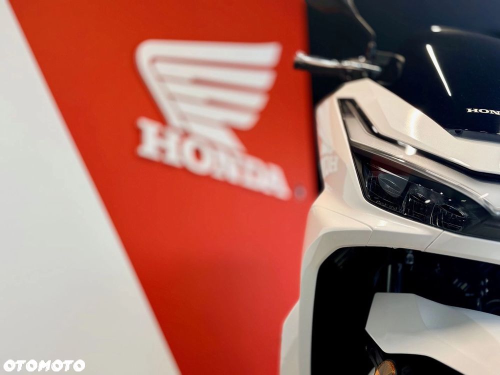 Honda PCX - 12