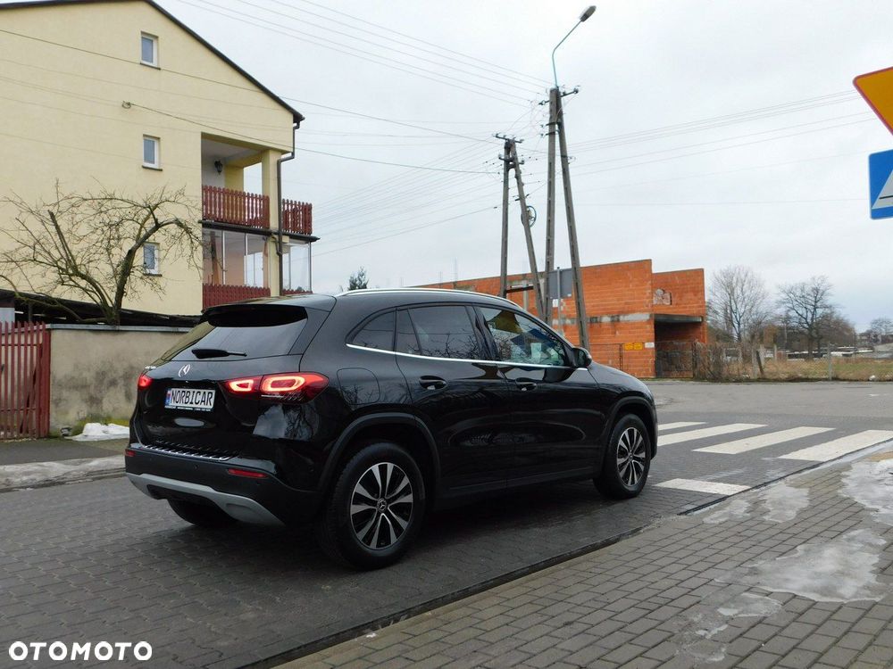 Mercedes-Benz GLA - 3