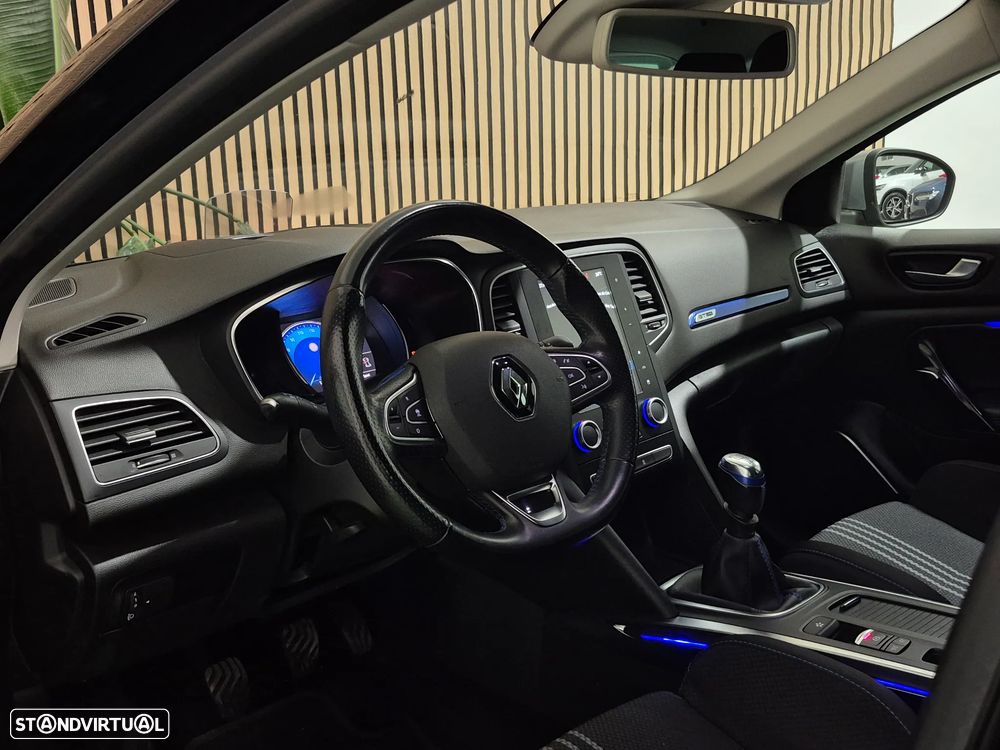 Renault Mégane Sport Tourer 1.6 dCi GT Line - 27