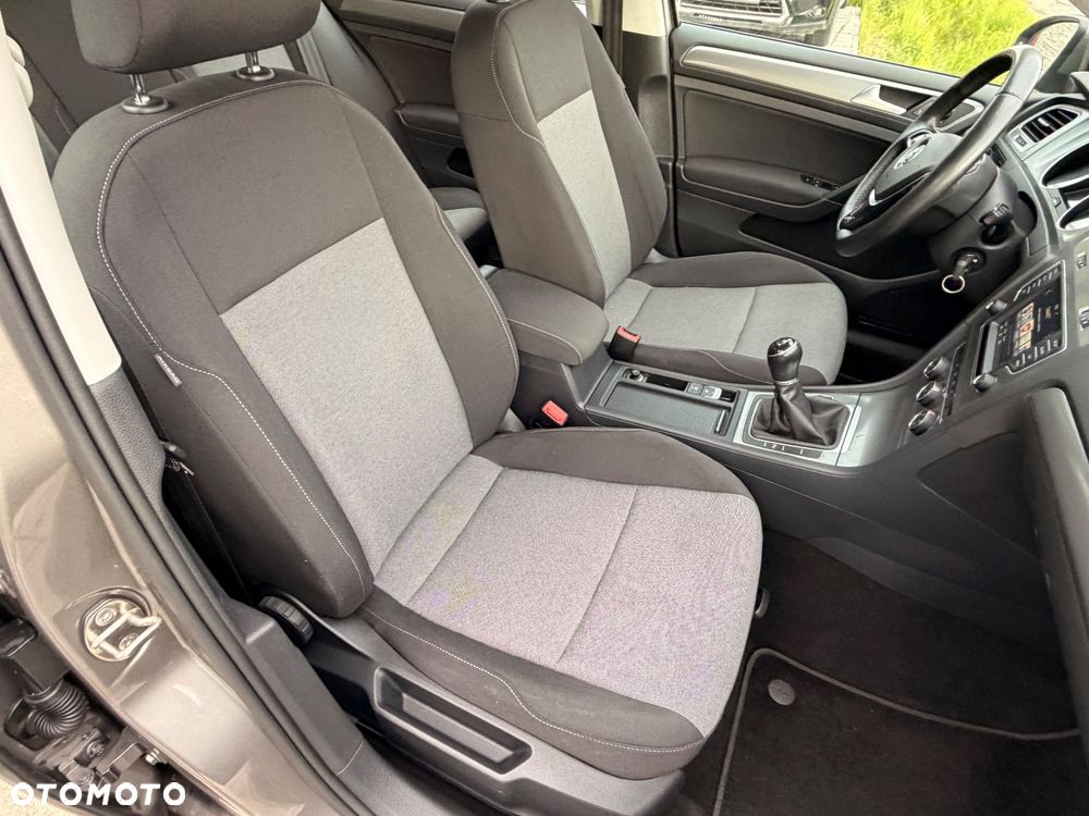 Volkswagen Golf 1.6 TDI BlueMotion Comfortline - 12