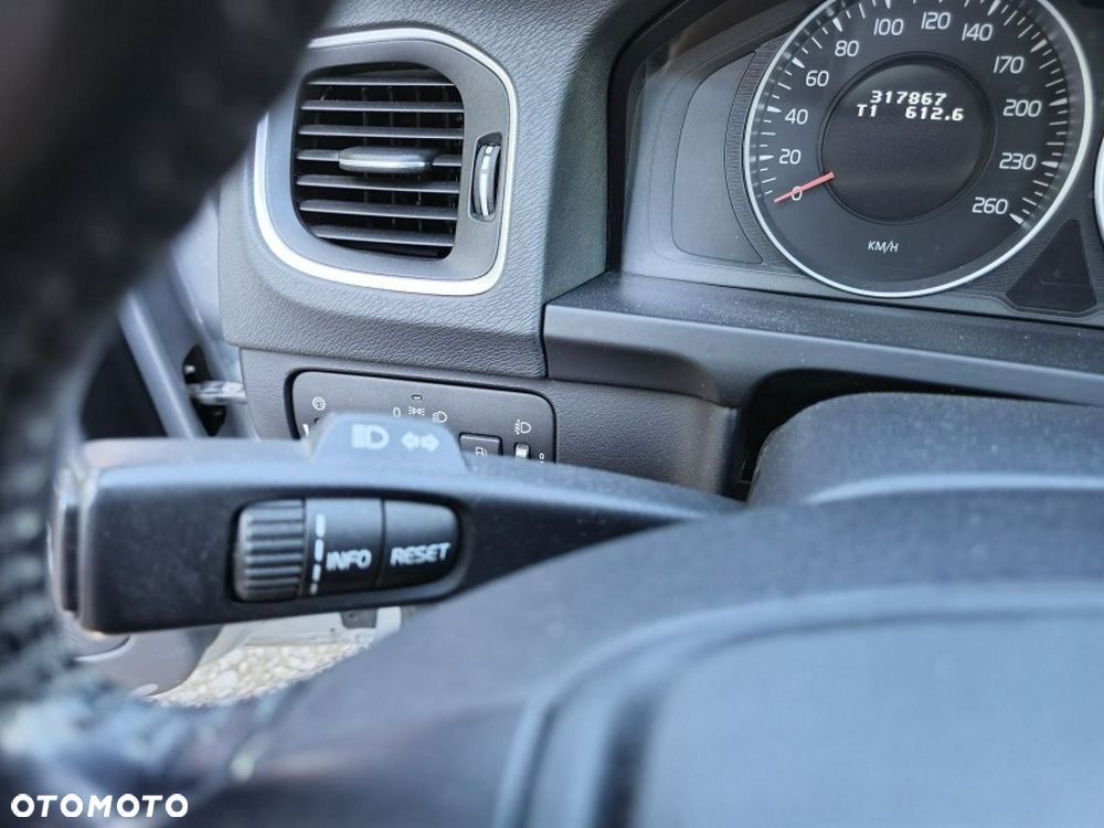 Volvo S60 - 25