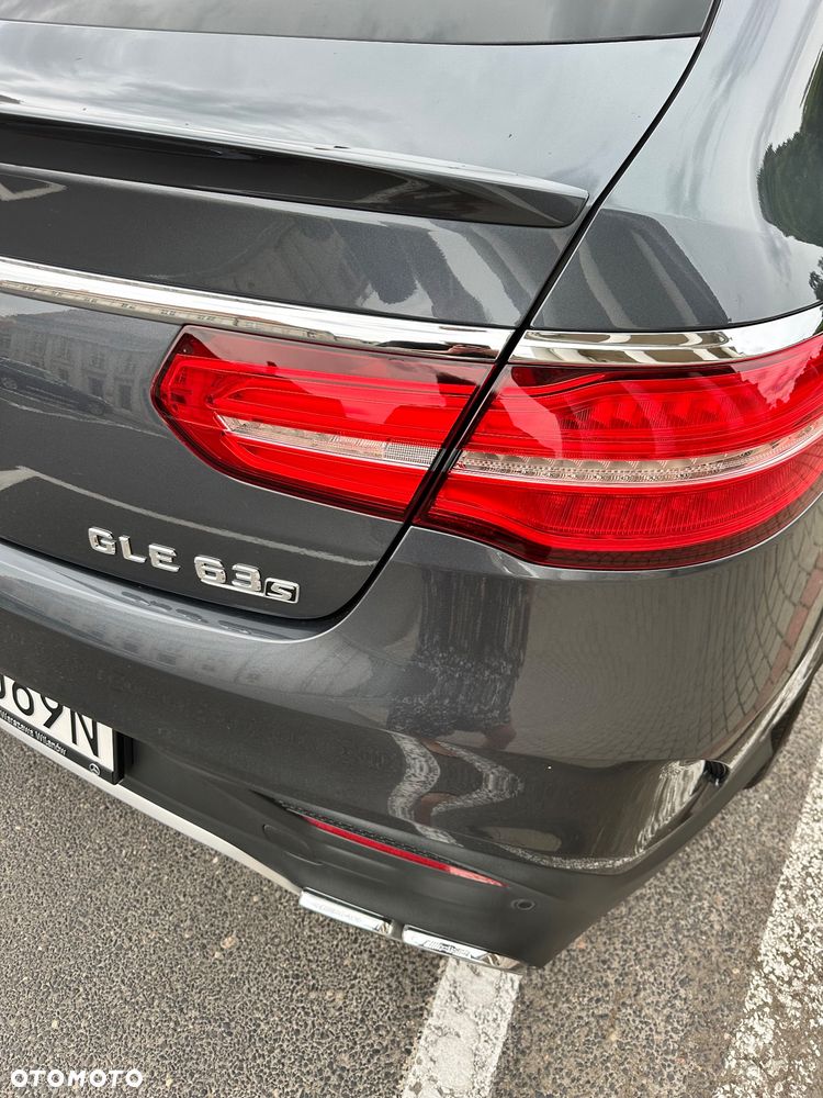 Mercedes-Benz GLE - 32