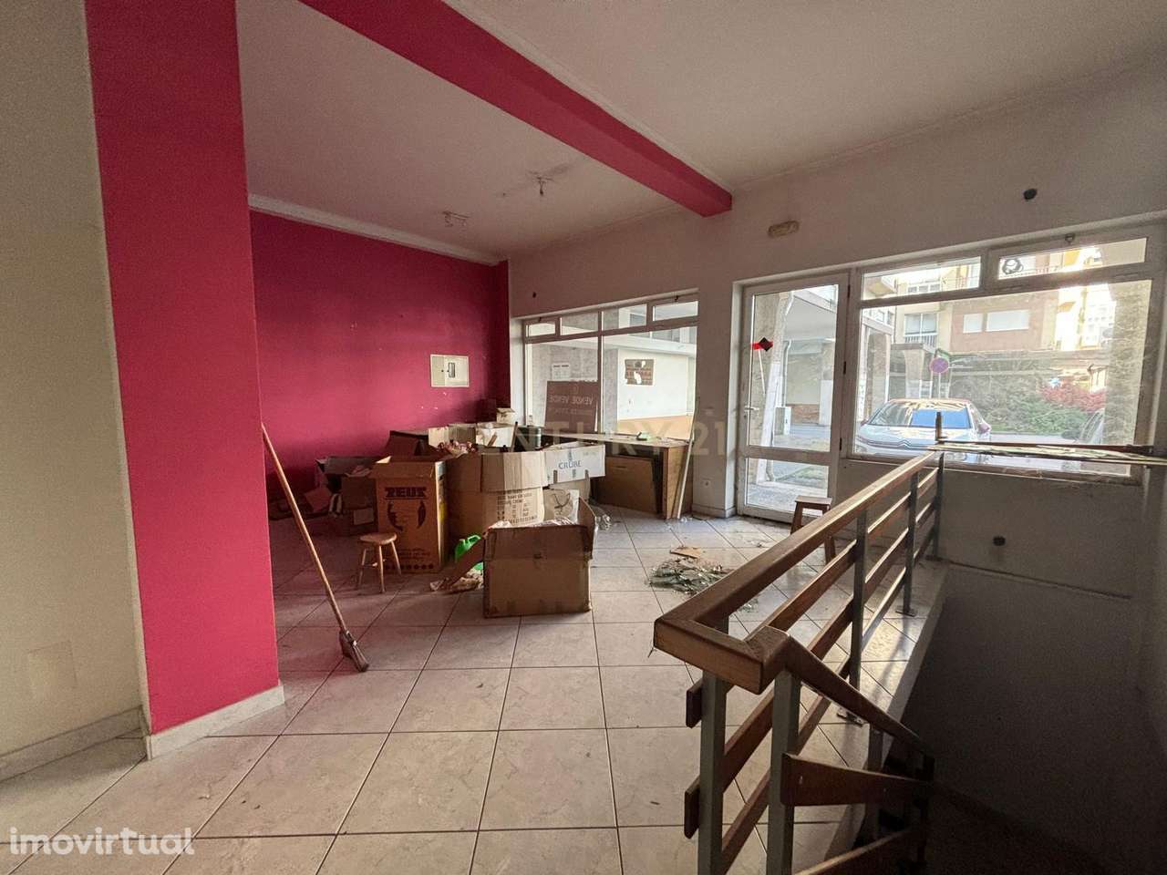 Loja com 84m2 em Mirandela - Grande imagem: 2/6