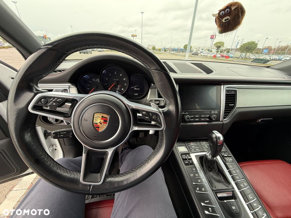 Porsche Macan - 4