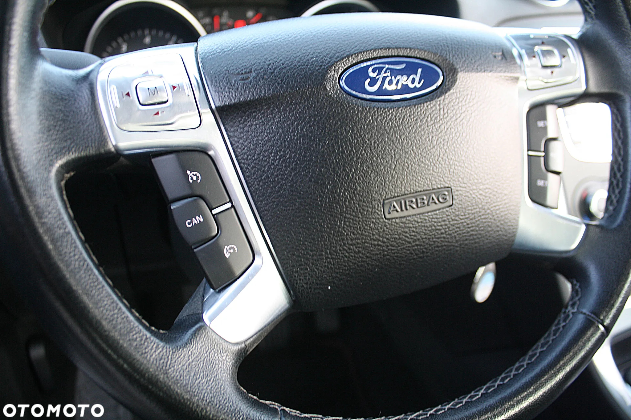 Ford Mondeo 1.6 T Gold X - 29