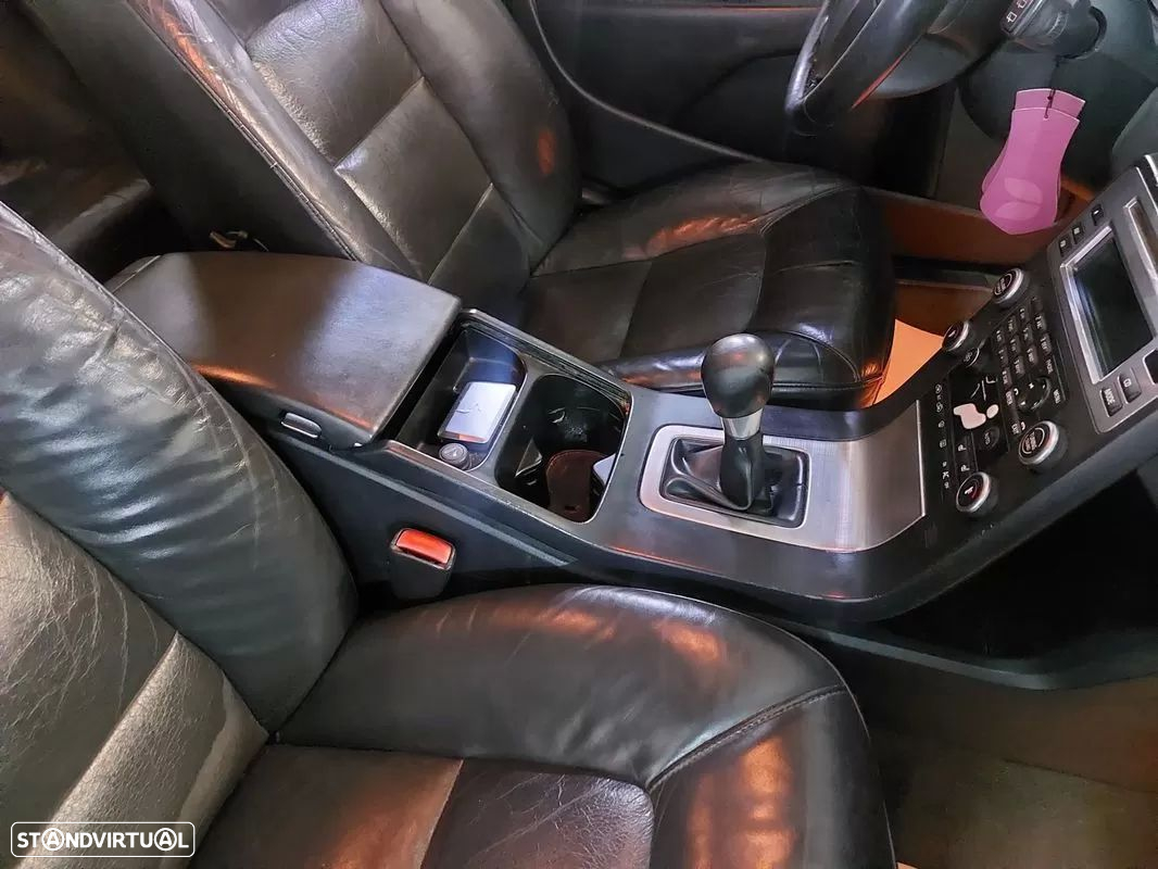 Volvo V70 2.0 D Momentum - 17