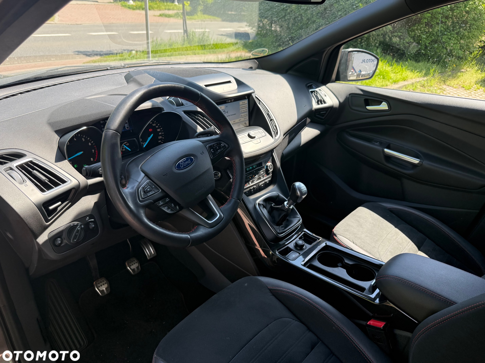Ford Kuga 1.5 EcoBoost 2x4 ST-Line - 19