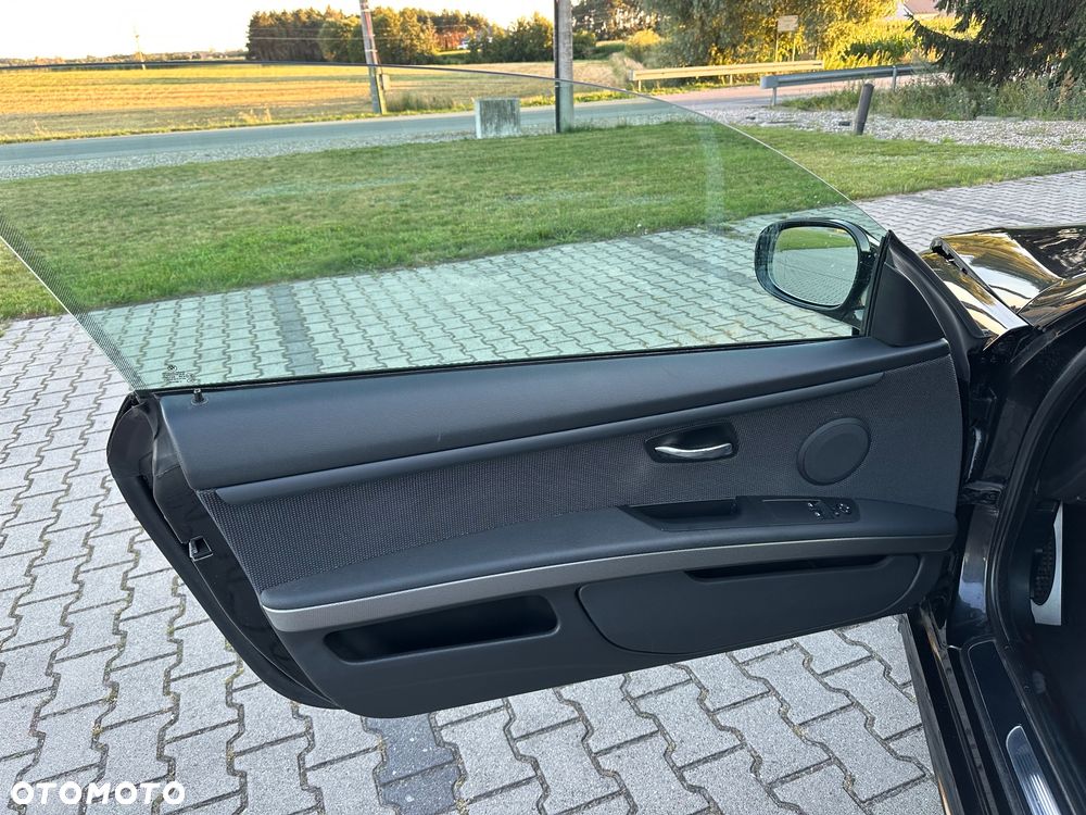 BMW Seria 3 320d M Sport Edition - 16