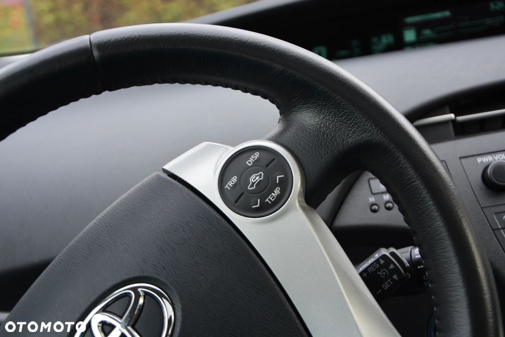 Toyota Prius 1.8 HSD Prestige - 14