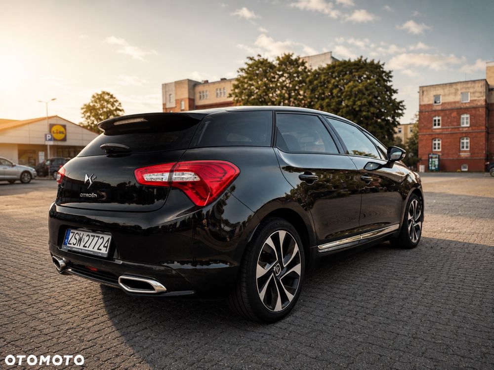 Citroën DS5 2.0 HDi Hybrid4 SportChic MCP - 3