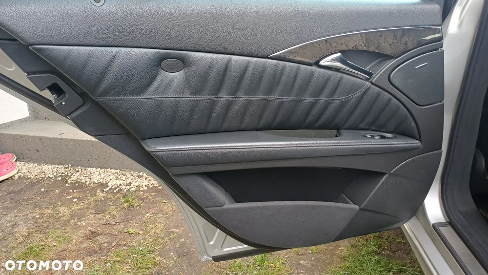 Mercedes-Benz Klasa E 500 Avantgarde Sport Edition - 12