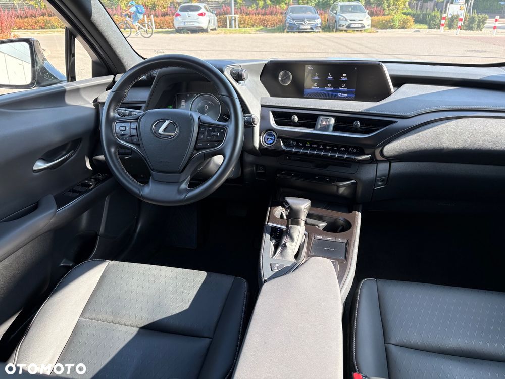 Lexus UX 250h GPF F Impression 2WD - 12