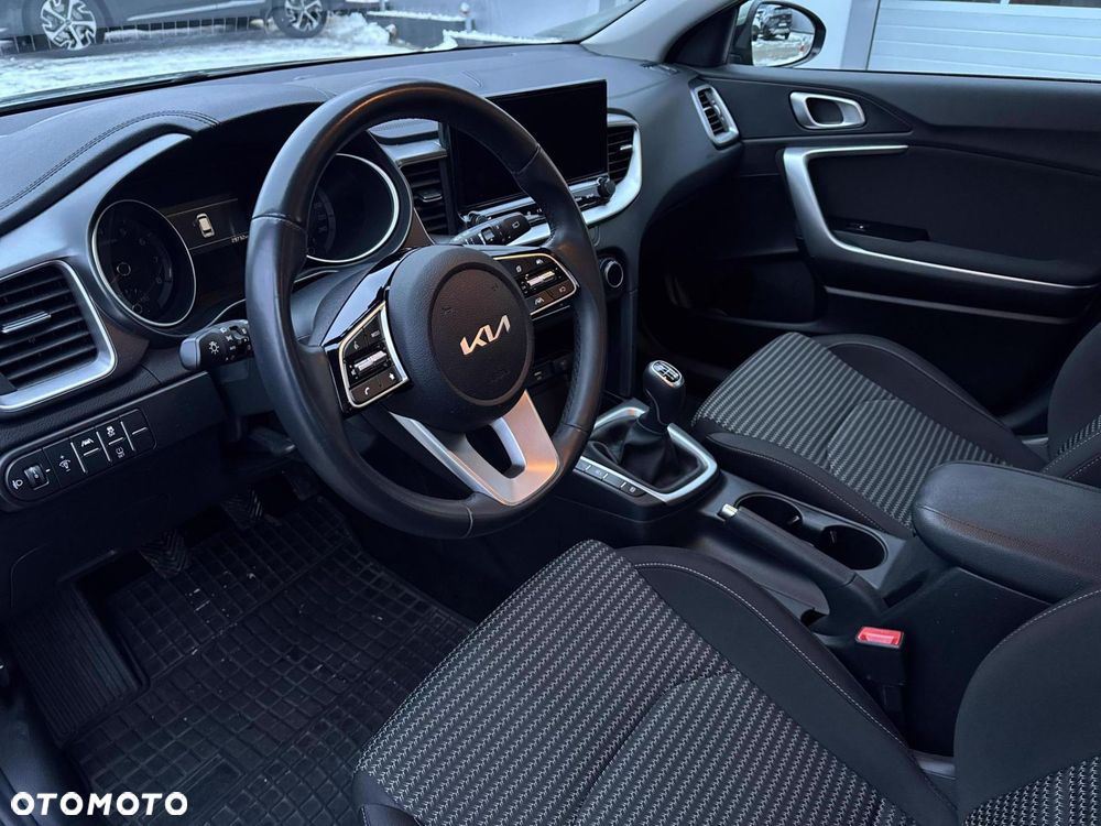 Kia Ceed 1.5 T-GDI M - 9