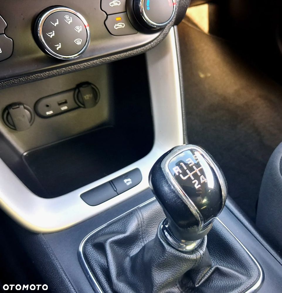 Kia ProCeed - 26
