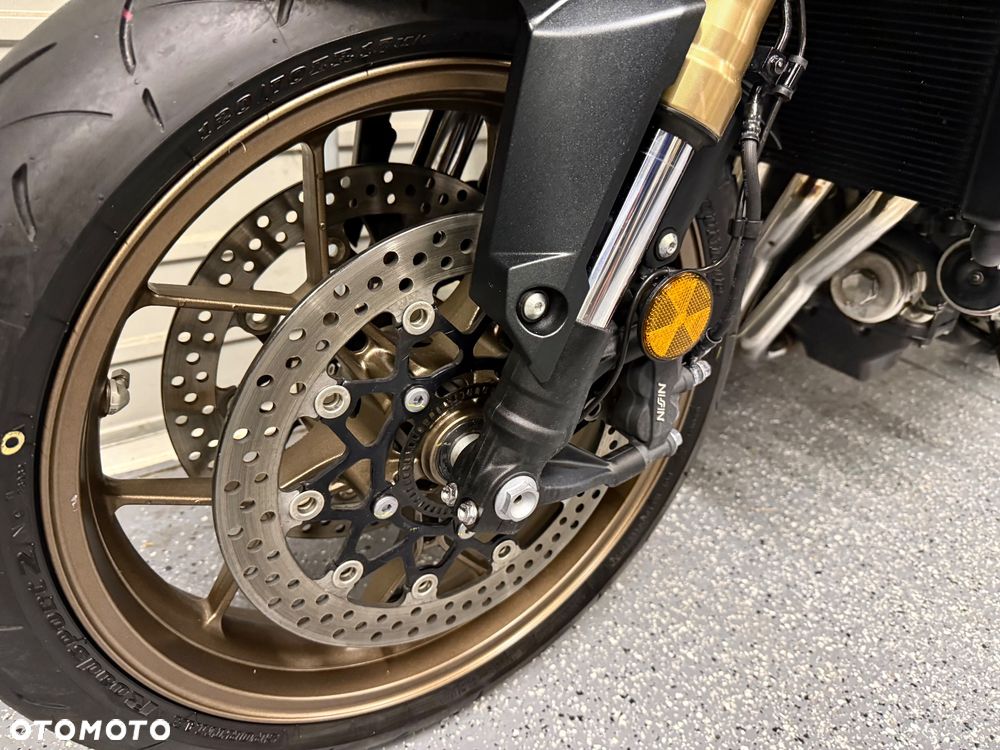 Honda CB - 18