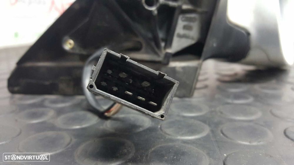 RETROVISOR DIREITO AUDI A4 BERLINA (B5) 1.9 TDI - 4