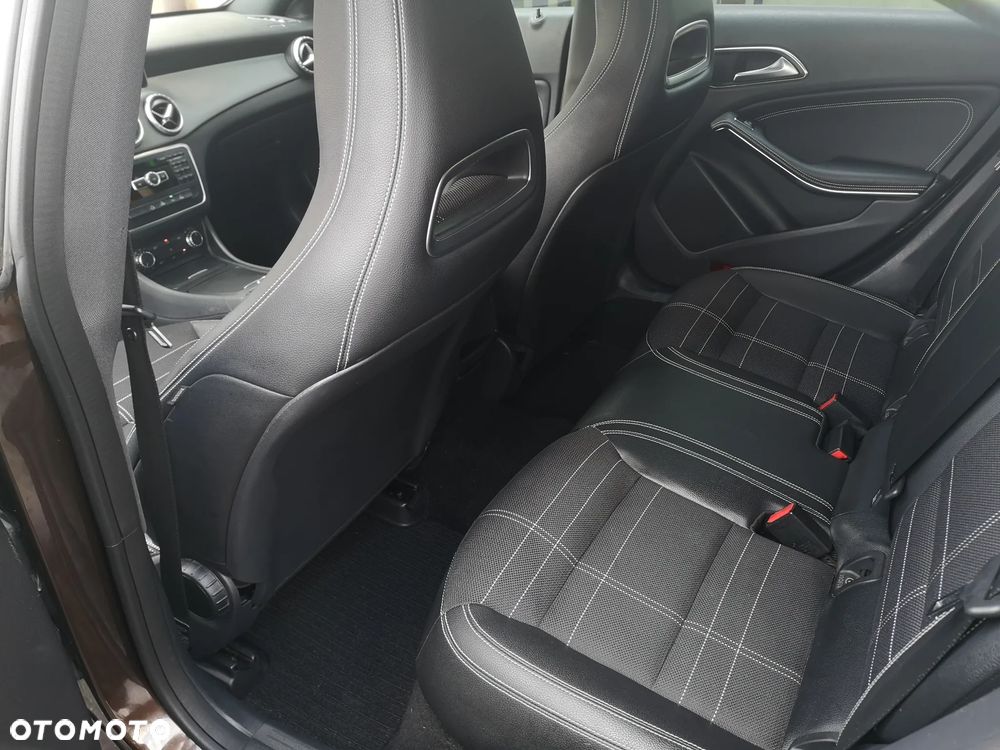 Mercedes-Benz CLA 180 d 7G-DCT Urban - 20