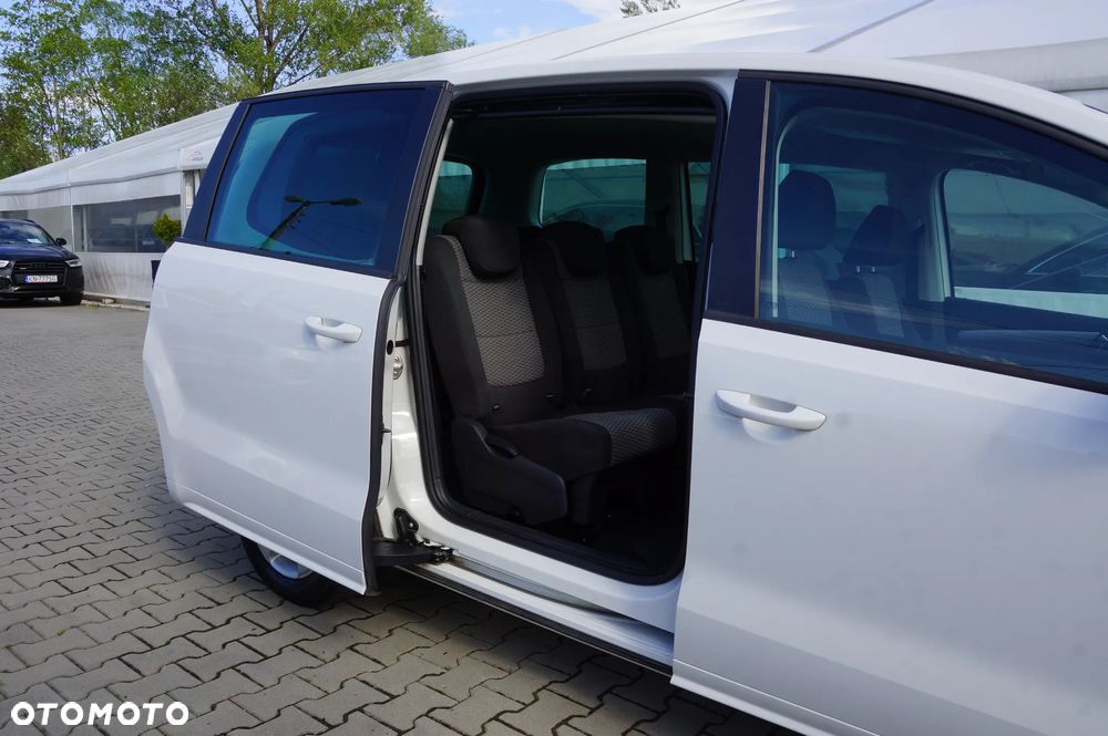 Volkswagen Sharan 2.0 TDI 4MOTION Blue Motion Life - 28