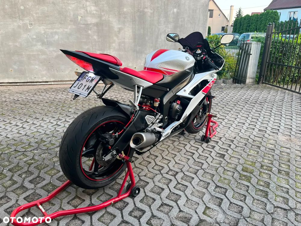 Yamaha R6 - 5