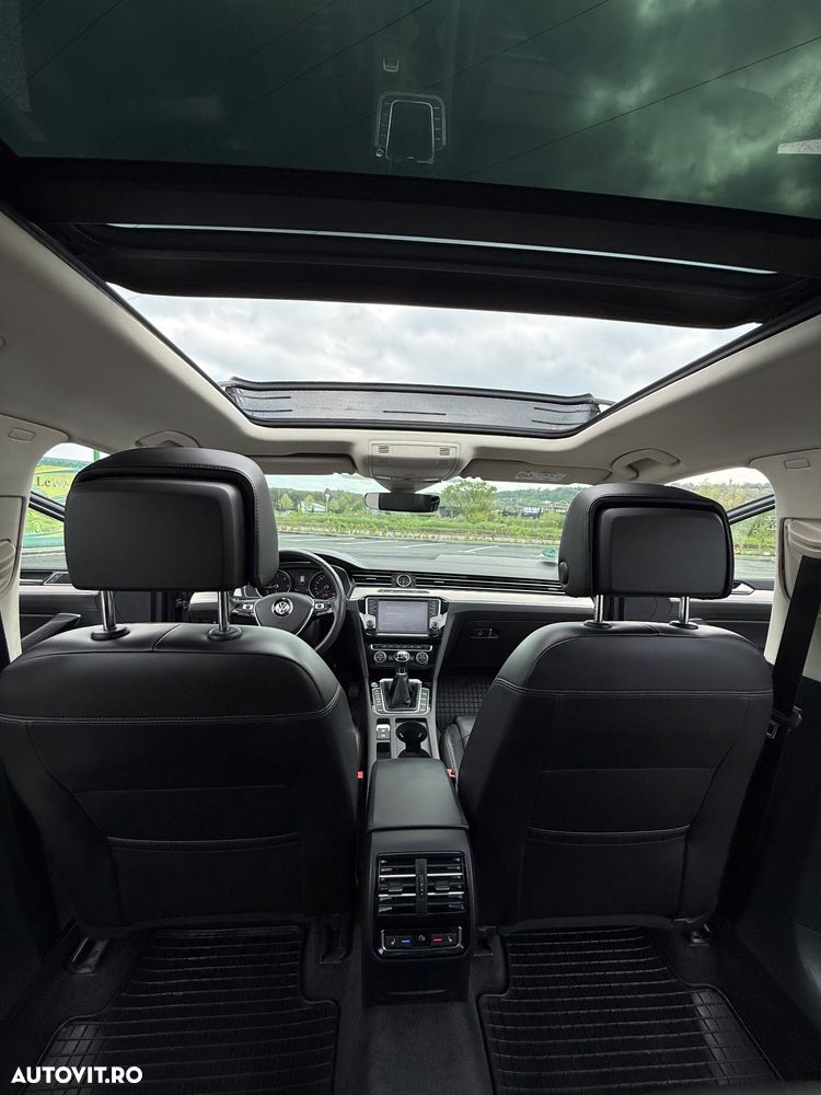 Volkswagen Passat 2.0 TDI 4Motion Highline - 31