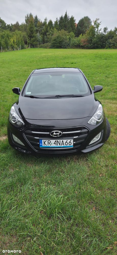 Hyundai i30 1.4 Classic + - 12