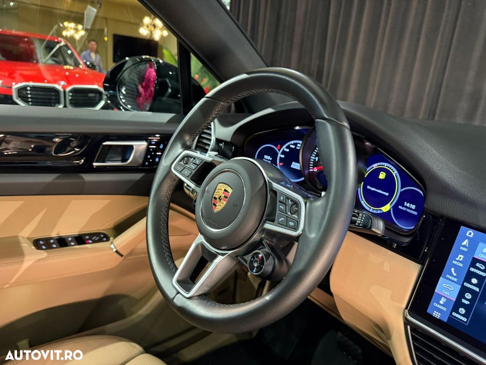 Porsche Cayenne Coupe - 30