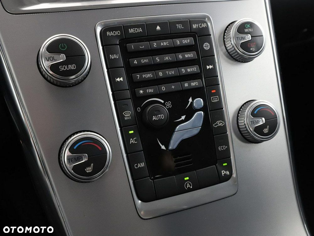 Volvo XC 60 D4 Geartronic Summum - 28