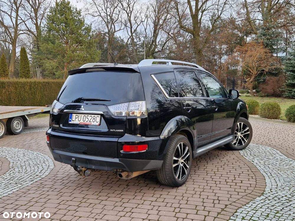 Mitsubishi Outlander - 25