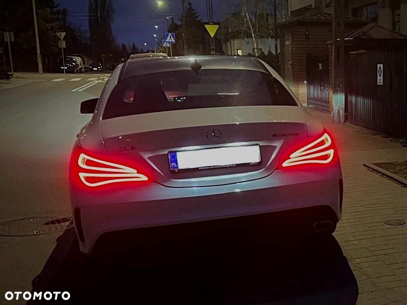 Mercedes-Benz CLA 220 CDI 7G-DCT AMG Line - 5