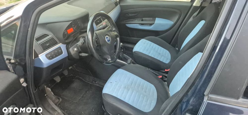 Fiat Punto 1.4 16V Dynamic - 5